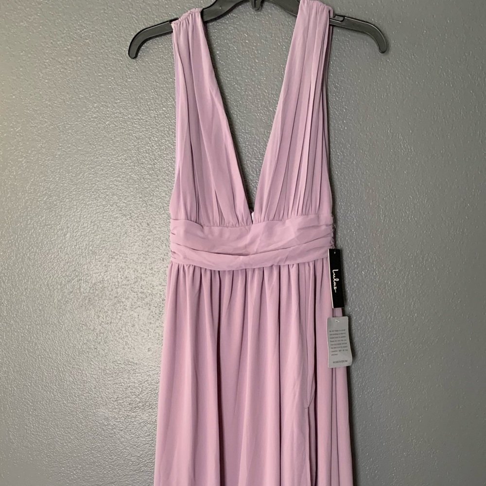 Lulus floor length - deep v- tulle dress